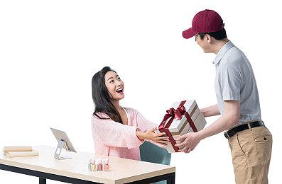 《PARAVOX》A测新赛季启动 3v3竞技场射击